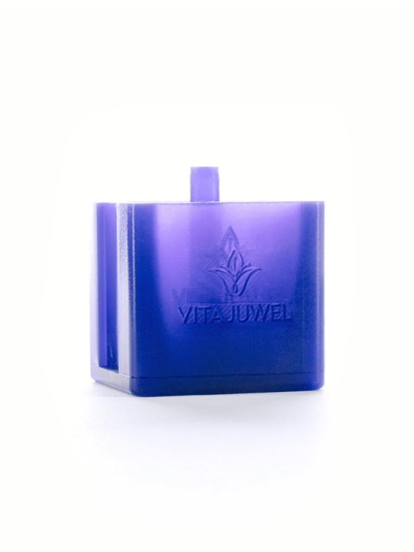Crystal Ice Cube Maker